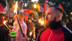 Raphaël Lévesque dans une manifestation de CasaPound contre une mosquée de quartier, à Rome, en octobre 2017.